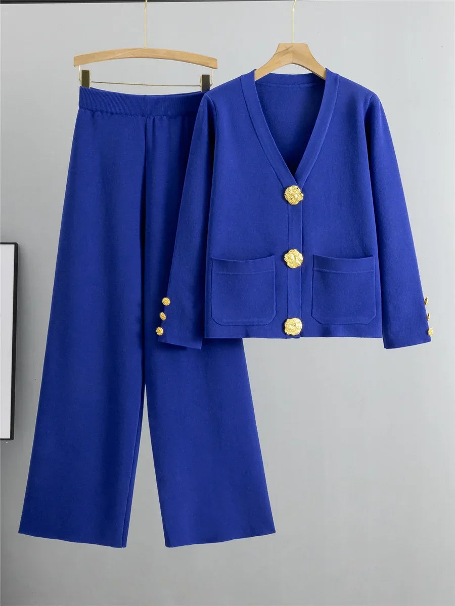 Fefi - Set with Gold Buttons