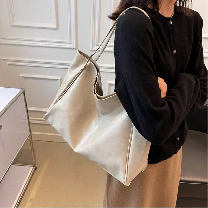 Red Large Capacity Tote Bag