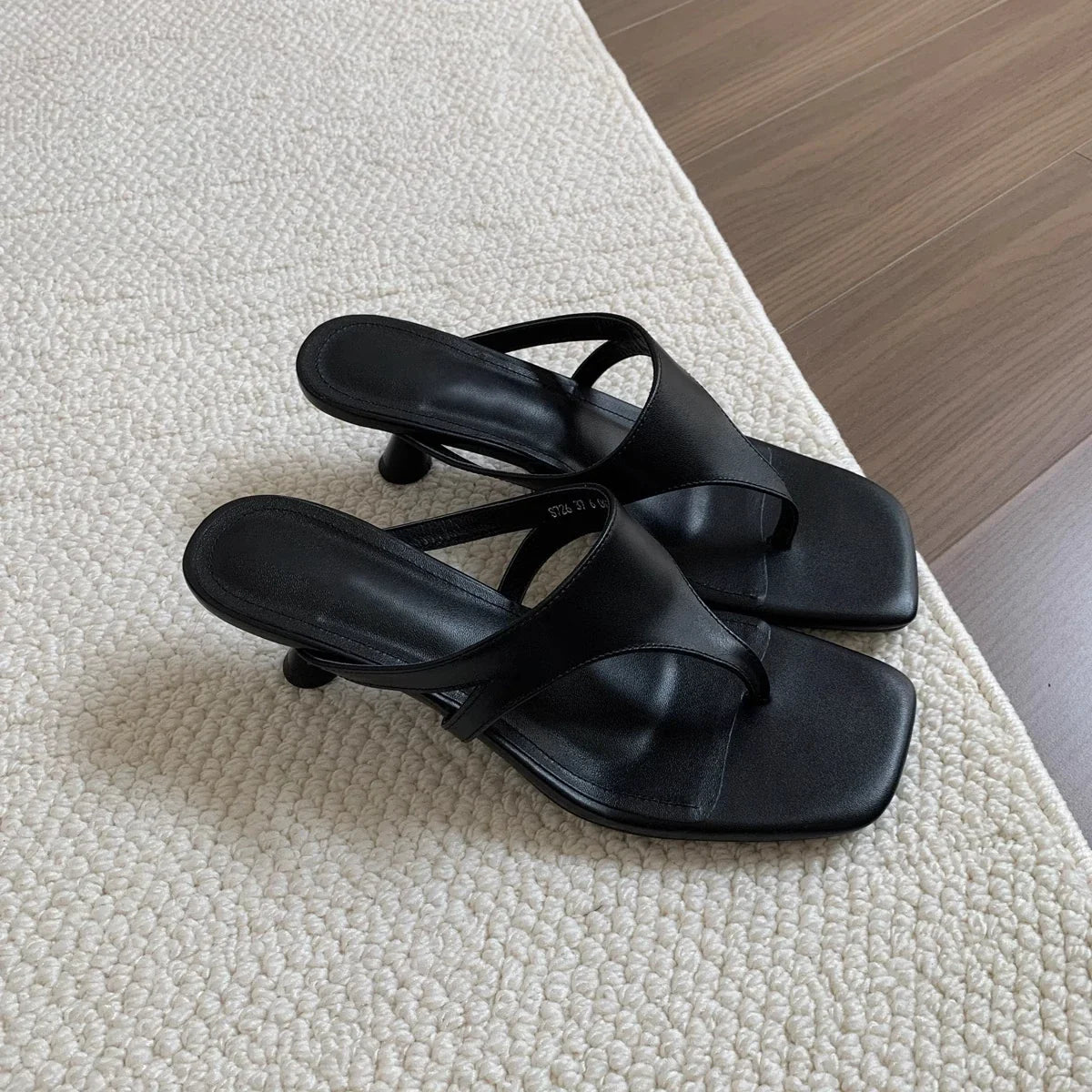 Retro Minimalist Stiletto Sandals