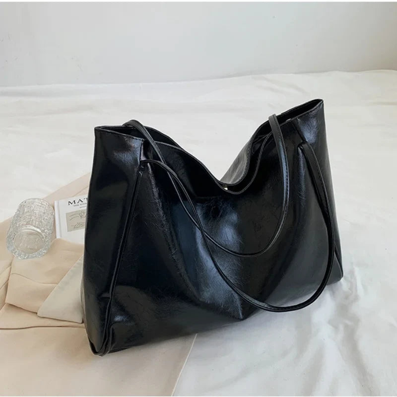 Red Large Capacity Tote Bag