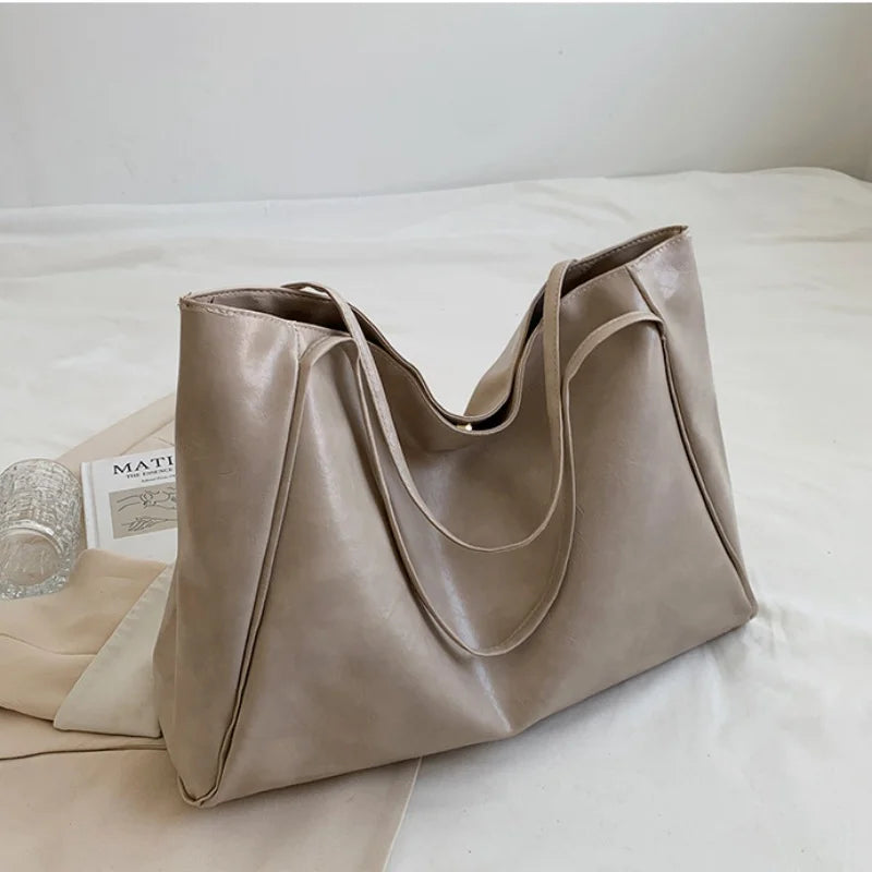 Red Large Capacity Tote Bag